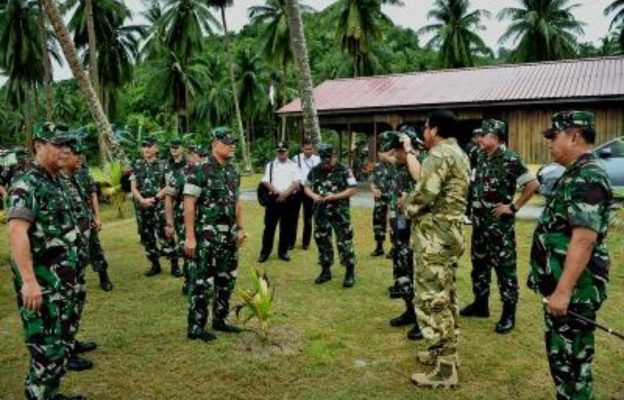 Hasil gambar untuk Panglima TNI Tinjau Latihan Pasukan Khusus TNI Penanggulangan Terorisme di Anambas