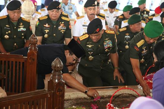 Ir Soekarno Pejuang Sekaligus Presiden Ri Pertama 
